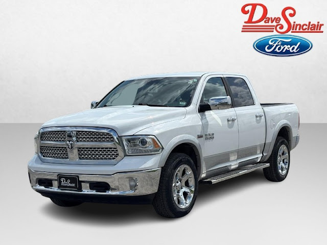 2016 RAM 1500 4WD Laramie Crew Cab