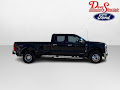 2027 Ford Super Duty F-350 DRW LARIAT